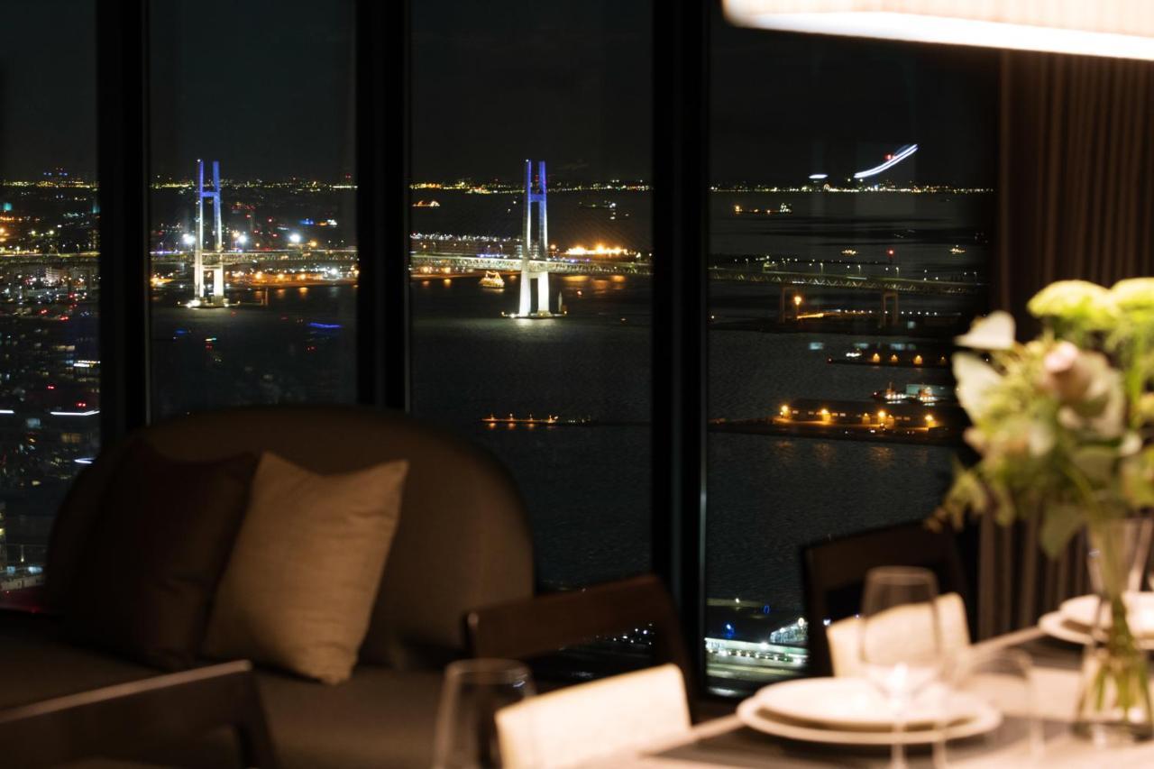 Oakwood Suites Yokohama Yokohama  Eksteriør billede View from a suite at the Ritz-Carlton, Dubai